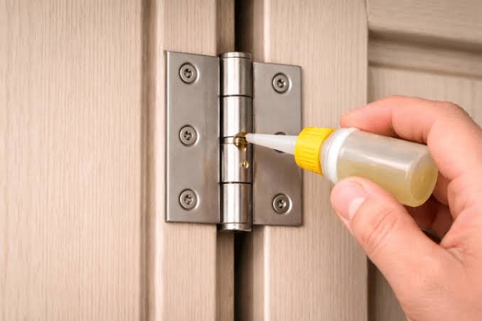 door creaking sound